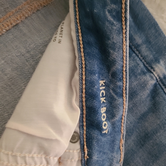 American Eagle Kick Boot Jeans - Picture 4 of 4